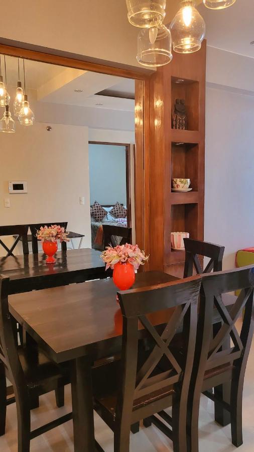 One Palm Tree Villas Condominium - Studio 10O With Balcony - Across Terminal 3 Airport Manila Eksteriør bilde