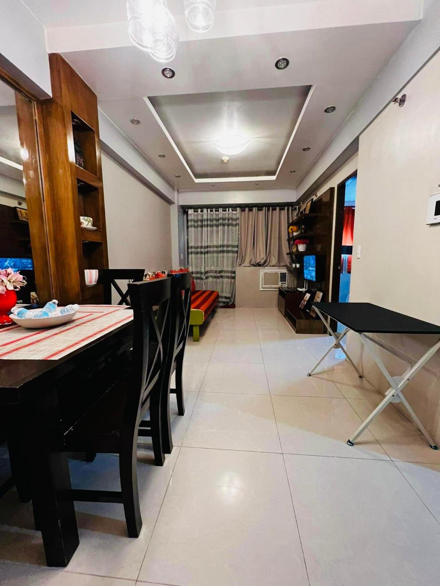 One Palm Tree Villas Condominium - Studio 10O With Balcony - Across Terminal 3 Airport Manila Eksteriør bilde