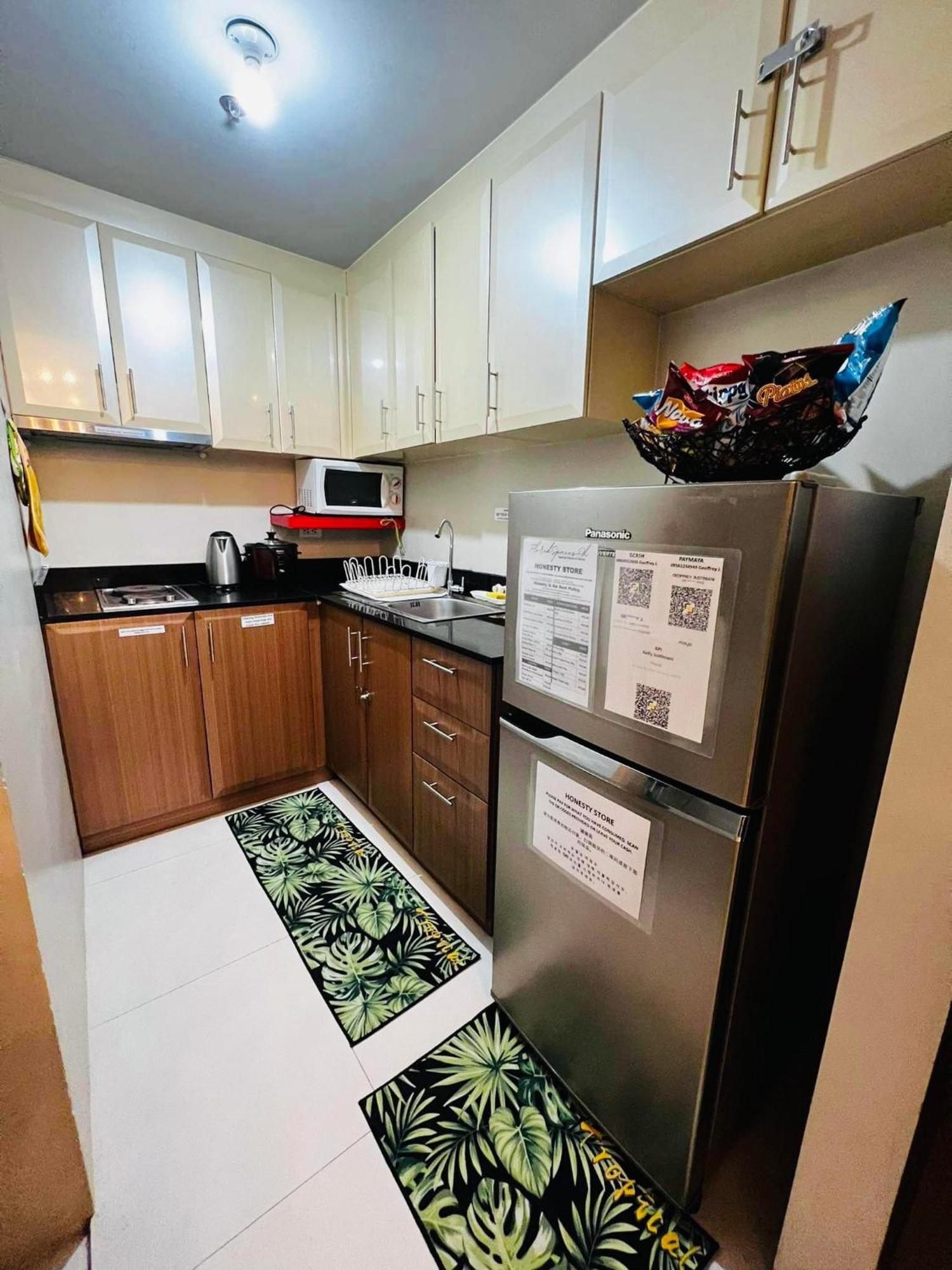 One Palm Tree Villas Condominium - Studio 10O With Balcony - Across Terminal 3 Airport Manila Eksteriør bilde