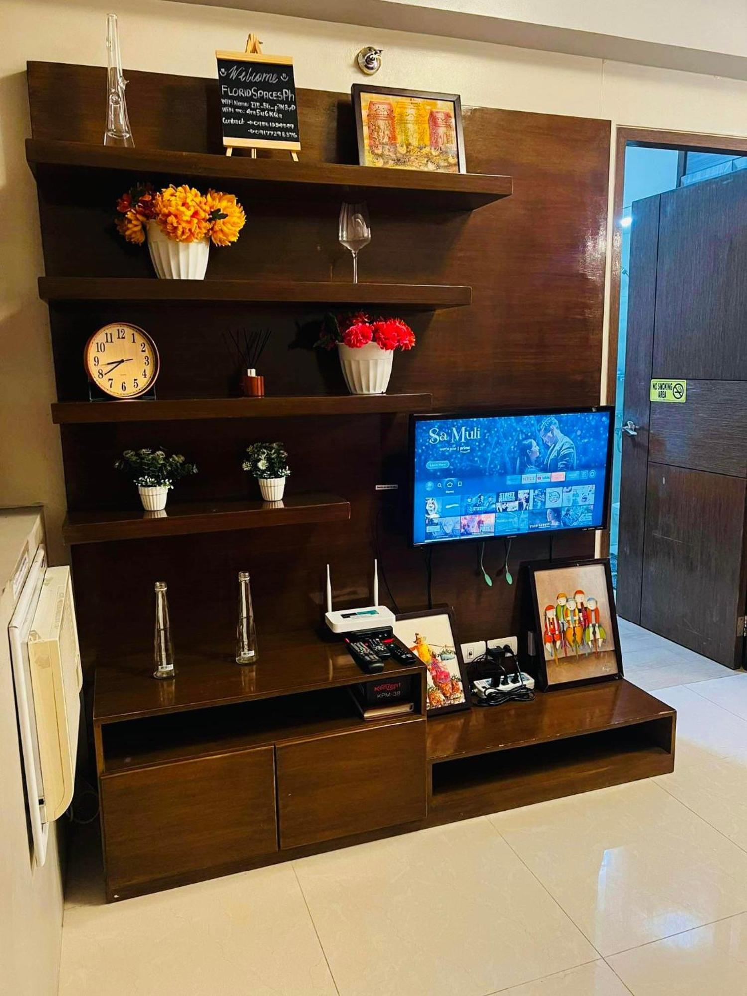 One Palm Tree Villas Condominium - Studio 10O With Balcony - Across Terminal 3 Airport Manila Eksteriør bilde