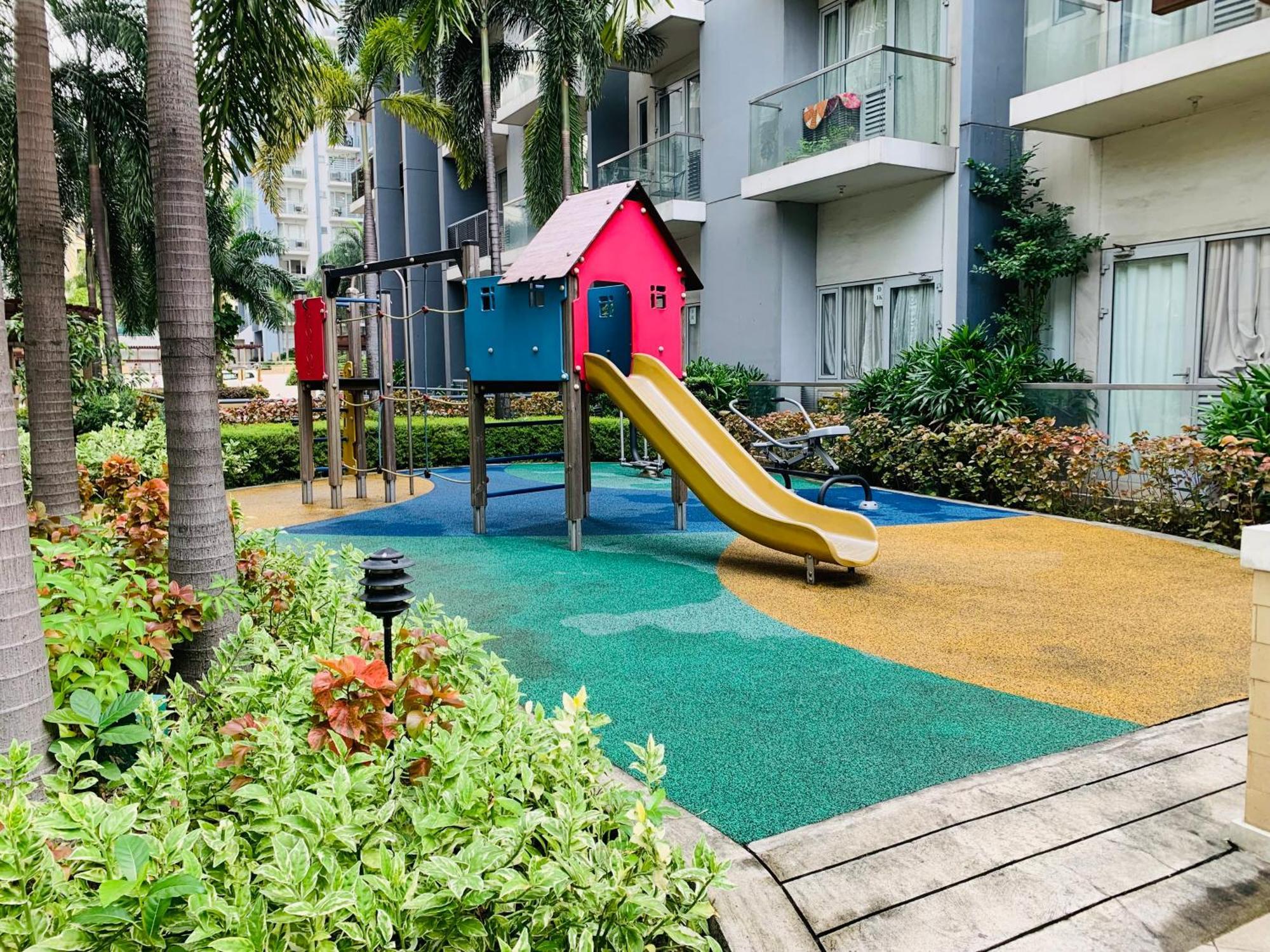 One Palm Tree Villas Condominium - Studio 10O With Balcony - Across Terminal 3 Airport Manila Eksteriør bilde